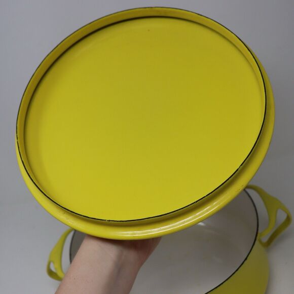 Vtg Dansk Designs France Kobenstyle Yellow Enamel Dutch Oven w Lid Trivet - Picture 4 of 6